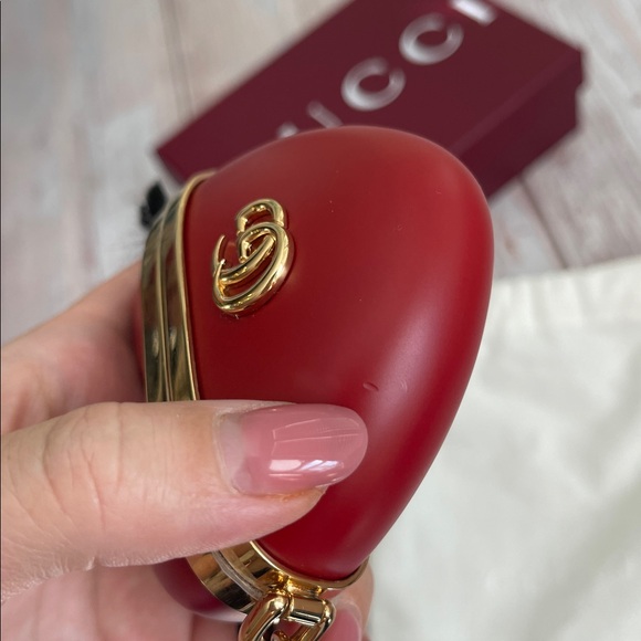 $980 New GUCCI Mini Bag red heart gold GG logo airpod case coin purse LIMITED - Picture 11 of 14